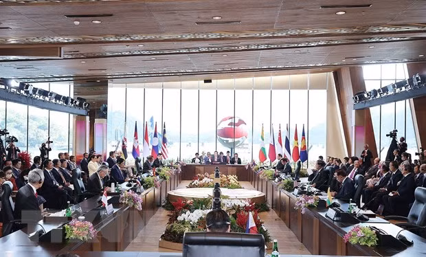 ASEAN emite declaración sobre el desarrollo de visión de la comunidad posterior a 2025 ảnh 1