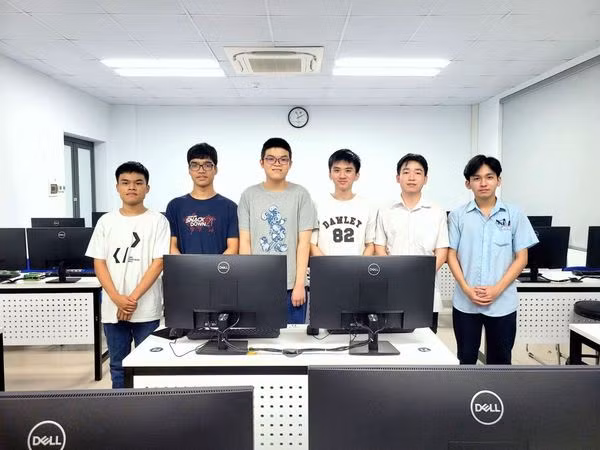 Vietnam gana seis medallas en Olimpiada de Tecnología Informática ảnh 1 Vietnam gana seis medallas en Olimpiada de Tecnología Informática ảnh 1