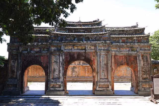Finalizan restauración del Palacio de Phung Tien en antigua ciudad vietnamita de Hue ảnh 1 Finalizan restauración del Palacio de Phung Tien en antigua ciudad vietnamita de Hue ảnh 1
