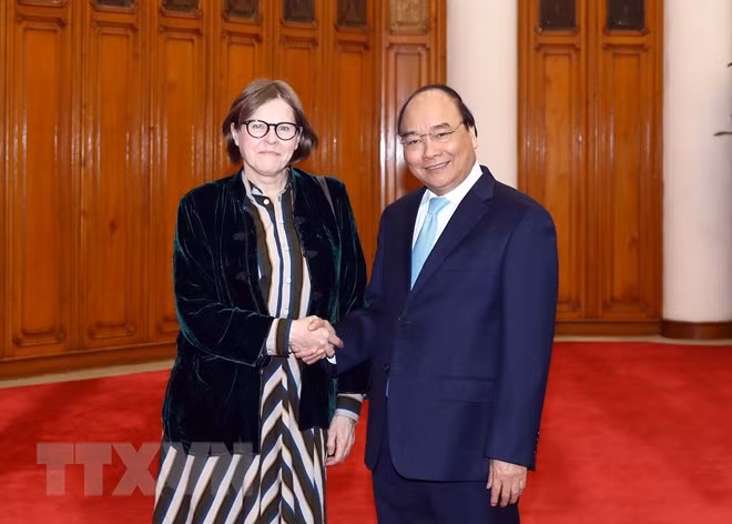 UE es socio de primera categoría de Vietnam, afirma el premier Xuan Phuc ảnh 1