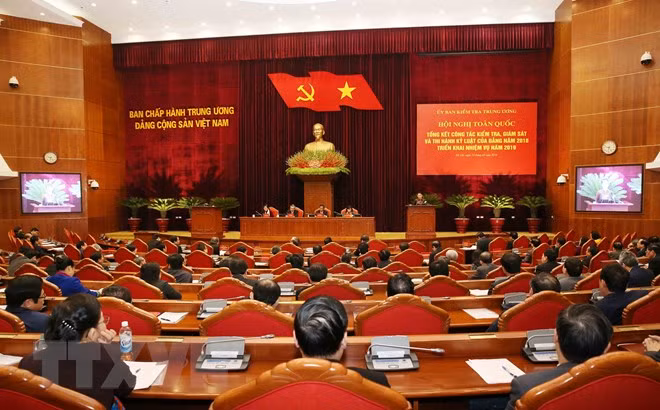 Exhorta dirigente legislativa de Vietnam a impulsar supervisión de cargos de liderazgo ảnh 1 Exhorta dirigente legislativa de Vietnam a impulsar supervisión de cargos de liderazgo ảnh 1