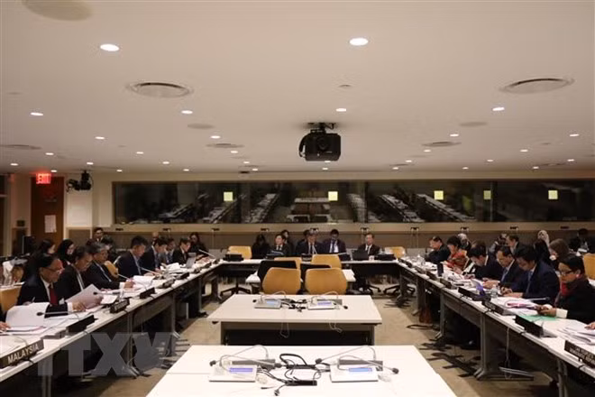 Debaten altos funcionaros de la ASEAN preparativos para Reunión de Cancilleres ảnh 1