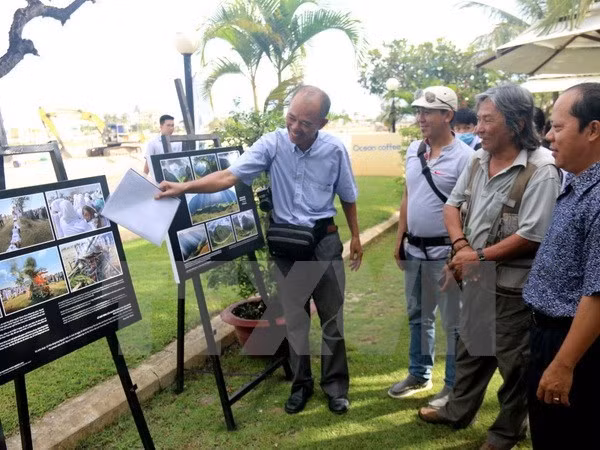 Inauguran en Binh Thuan exposición fotográfica sobre patrimonios vietnamitas ảnh 1