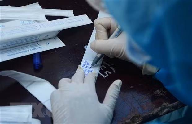 Registra Vietnam 48 casos nuevos de COVID-19 ảnh 1
