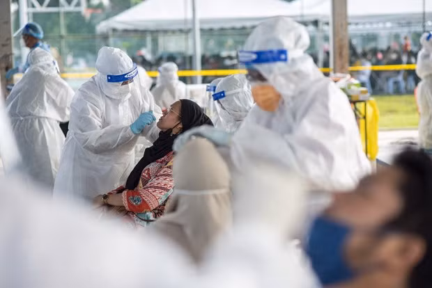 Malasia impondrá bloqueo total en medio del nuevo récord de casos del COVID-19 ảnh 1