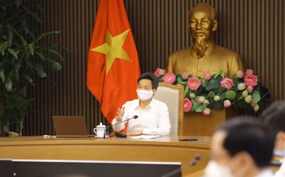 Vicepremier vietnamita exhorta a cumplir seriamente protocolo sanitario contra el COVID-19 ảnh 2