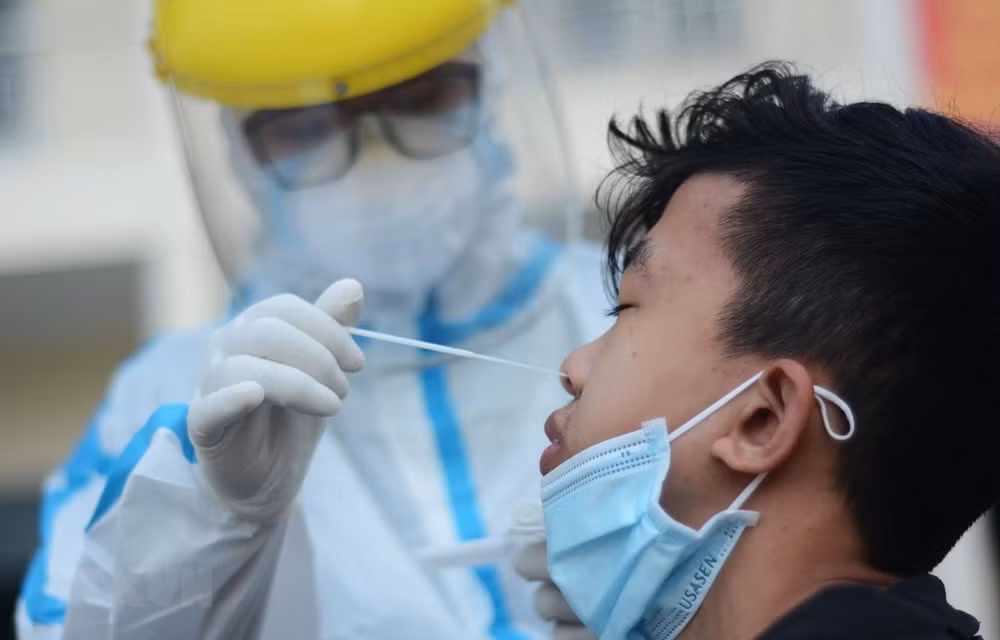 Confirman 40 nuevos portadores del COVID-19 en Vietnam ảnh 1