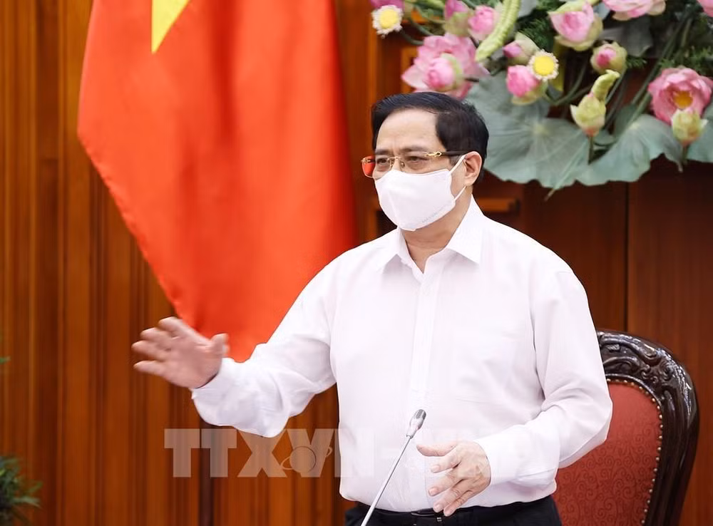 Premier vietnamita pide acelerar importación de vacunas contra el COVID-19 ảnh 2