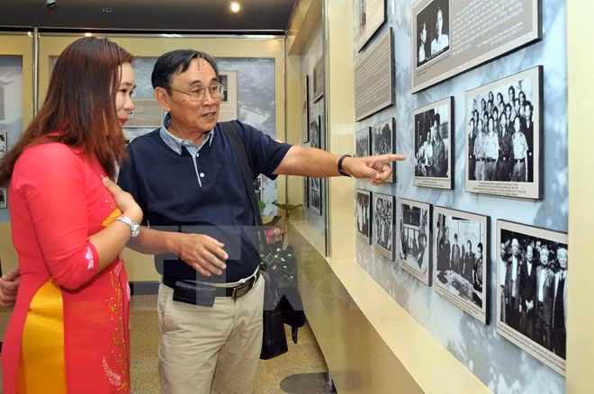 Exhibición sobre vida de exlíderes revolucionarios vietnamitas ảnh 1 Exhibición sobre vida de exlíderes revolucionarios vietnamitas ảnh 1