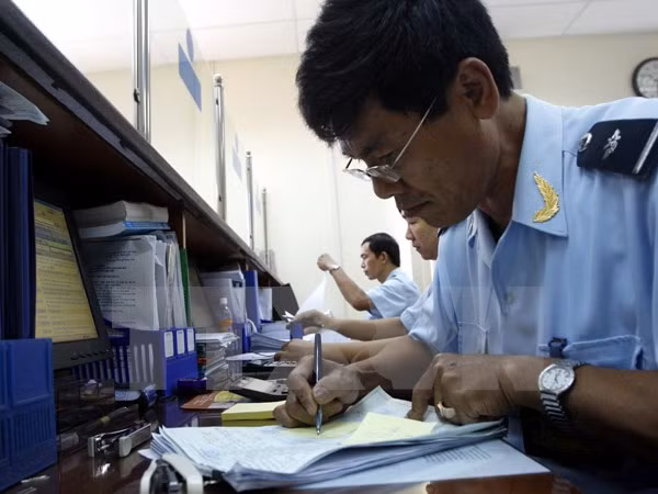 Vietnam: Salario básico de funcionarios públicos aumentará en 2016 ảnh 1 Vietnam: Salario básico de funcionarios públicos aumentará en 2016 ảnh 1