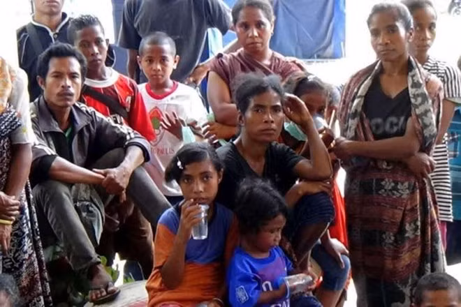 Indonesia: más de mil personas evacuadas tras erupción de volcán Egon ảnh 1