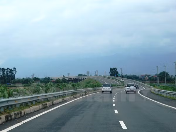 Abren al tránsito tramo de carretera que conectan Vietnam y Laos ảnh 1 Abren al tránsito tramo de carretera que conectan Vietnam y Laos ảnh 1