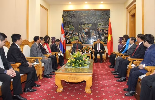 Vietnam y Cambodia cooperan en garantía de seguridad y orden social ảnh 1