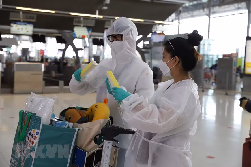 Reporta Vietnam cuatro nuevos casos de COVID-19 importados ảnh 1 Reporta Vietnam cuatro nuevos casos de COVID-19 importados ảnh 1