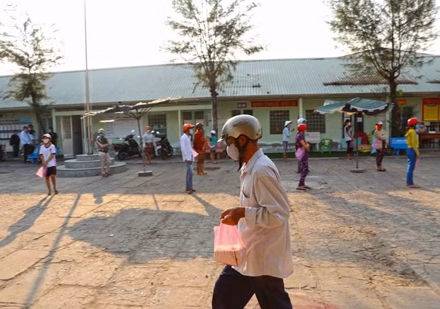 UNICEF asiste a provincia vietnamita en lucha contra epidemia y desastres naturales ảnh 1