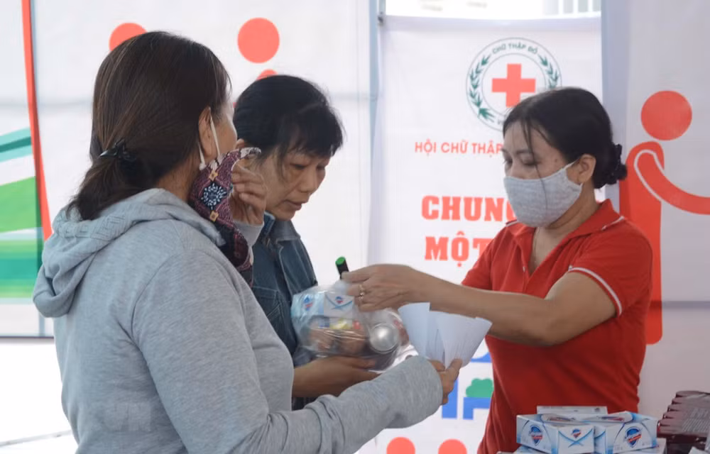 Ciudad de Da Nang desarrolla “Mercado humanitario” para respaldar a necesitados ảnh 1 Ciudad de Da Nang desarrolla “Mercado humanitario” para respaldar a necesitados ảnh 1