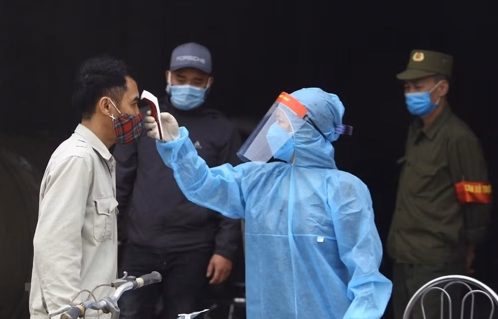 Recuperados 85 por ciento de los pacientes del COVID-19 en Vietnam ảnh 1