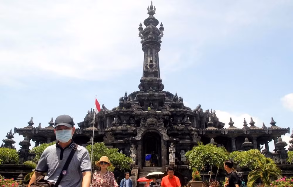 COVID-19 afecta la llegada de viajeros a Indonesia ảnh 1