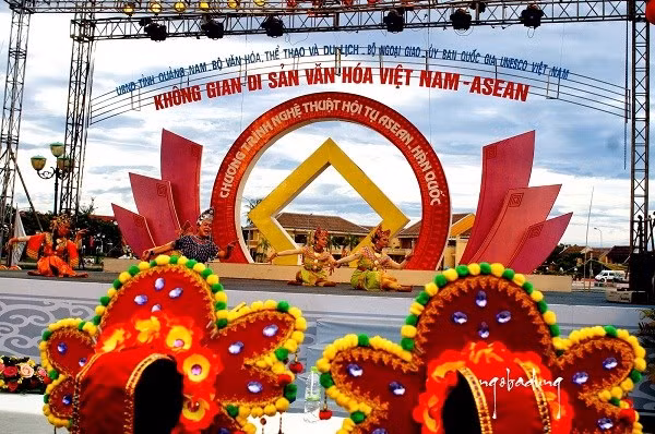 Vietnam une manos por una ASEAN unificada en diversidad cultural ảnh 3