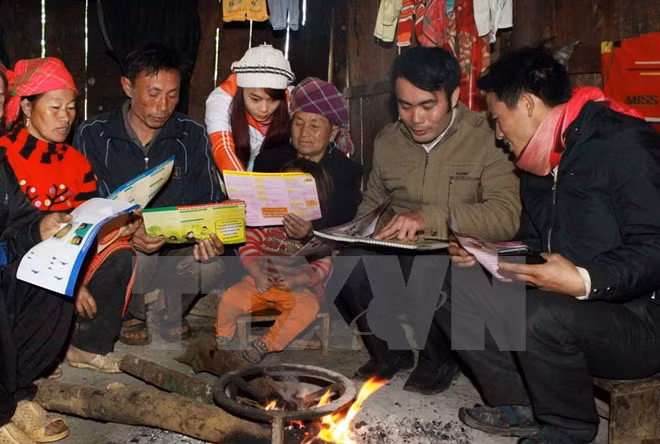 Emitirán programa televisivo sobre etnias con muy pocas personas de Vietnam ảnh 1 Emitirán programa televisivo sobre etnias con muy pocas personas de Vietnam ảnh 1