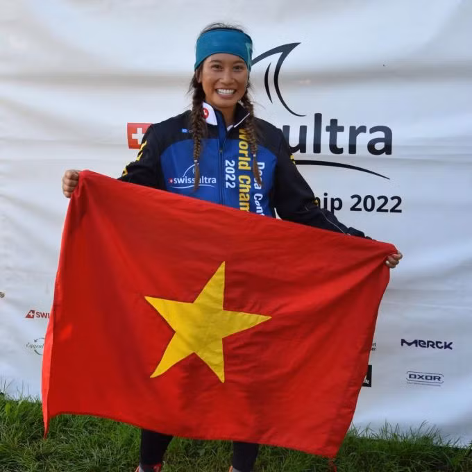 Atleta vietnamita se convierte en campeona de triatlón más dura del mundo ảnh 2