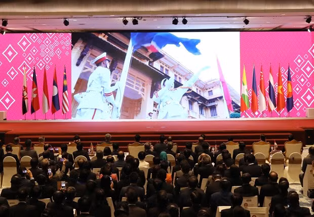 Países de ASEAN fortalecen nexos internos para atraer inversión extranjera ảnh 1