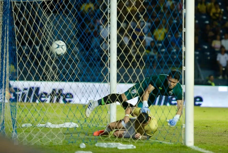 [Foto] Vietnam vence 1-0 a Tailandia en la Copa del Rey ảnh 3