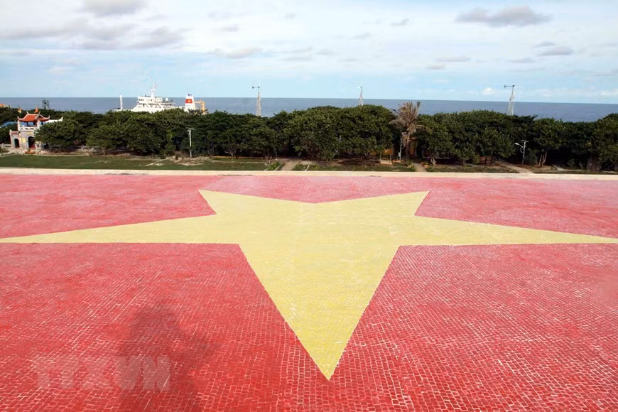 Vietnamitas con amor hacia archipiélago Truong Sa en abril ảnh 2