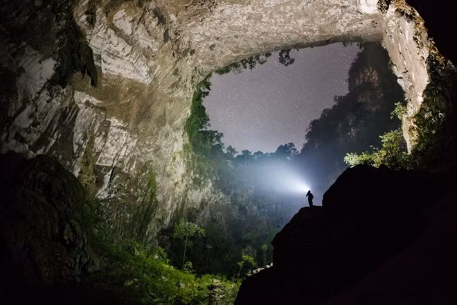 Aumenta número de turistas a la mayor cueva del mundo en Vietnam ảnh 1