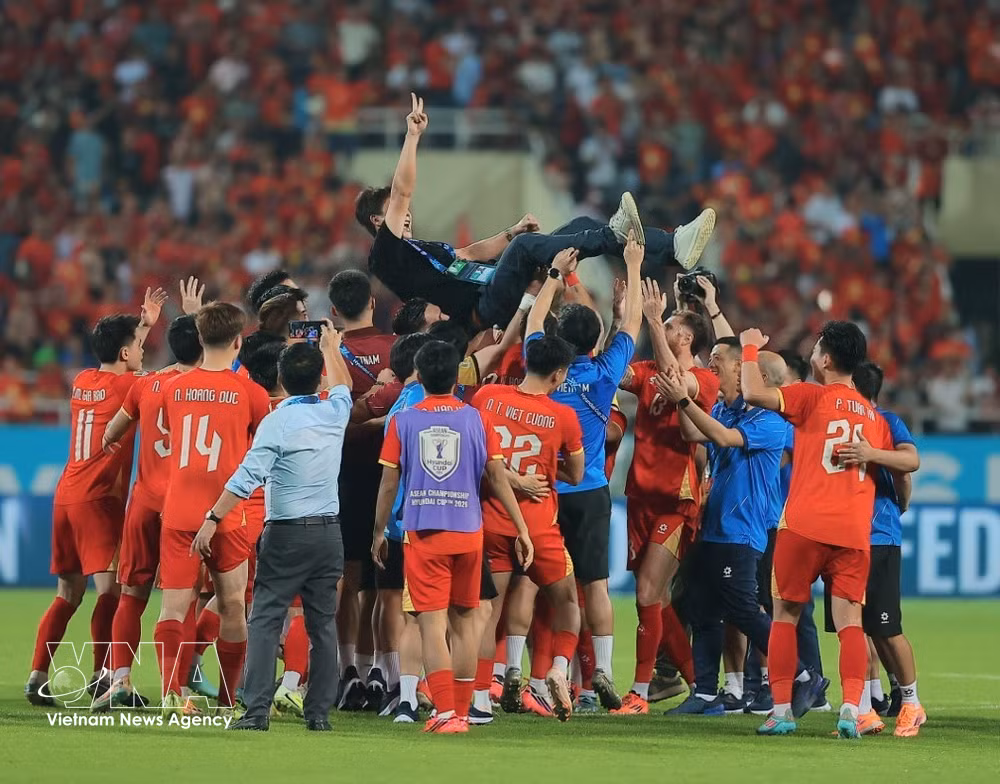 vnanet-potal-asean-cup-2026-viet-nam-bao-ve-thanh-cong-ngoi-vo-dich-8984908.jpg