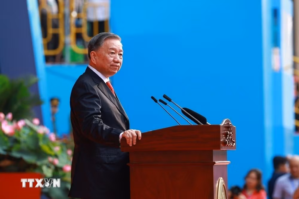tong-bi-thu-to-lam-le-ky-niem-2.jpg