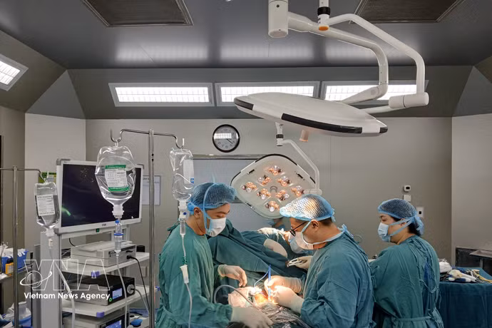 Vietnam atrae a más pacientes extranjeros con servicios médicos de calidad y costos competitivos. (Foto ilustrada: VNA)