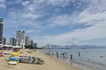Un rincón de la playa de Nha Trang, en la provincia de Khanh Hoa, atrae a muchos turistas. (Fuente: VNA)