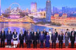 El secretario general del Partido Comunista y presidente de China, Xi Jinping, el primer ministro vietnamita, Pham Minh Chinh, y delegados en la Cumbre de la Organización de Cooperación de Shanghái (OCS) 2025 toman una foto de recuerdo. (Fuente: VNA)