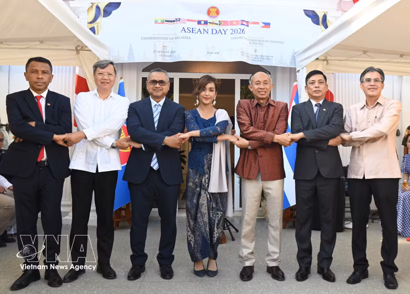 Diplomáticos de los países de la ASEAN en Cuba (Foto: VNA)
