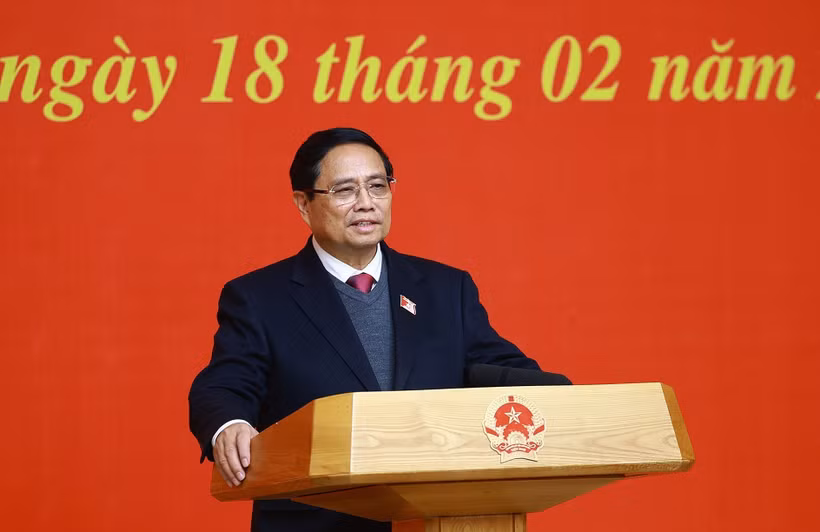 El primer ministro Pham Minh Chinh pronuncia su discurso en la reunión (Fuente: VNA)