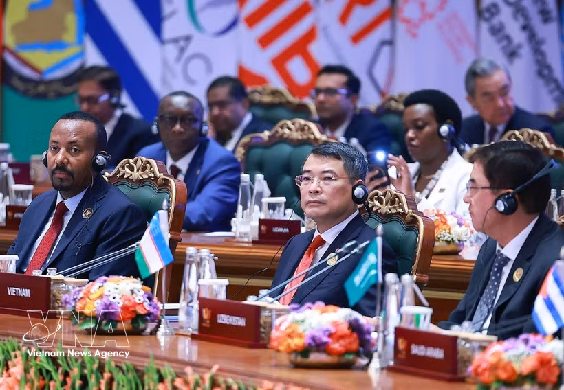 El primer ministro de Vietnam, Le Minh Hung, participa en la 18.ª Cumbre de los BRICS. (Foto: VNA)