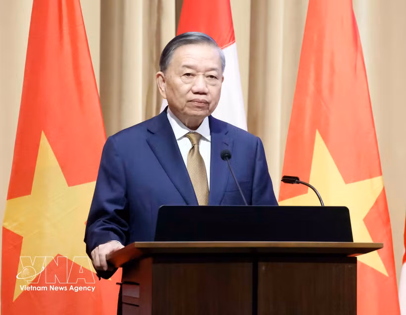 El secretario general y presidente To Lam pronuncia un discurso sobre la política de “La Asociación Estratégica Vietnam-Canadá en un mundo en constante cambio" (Foto: VNA)