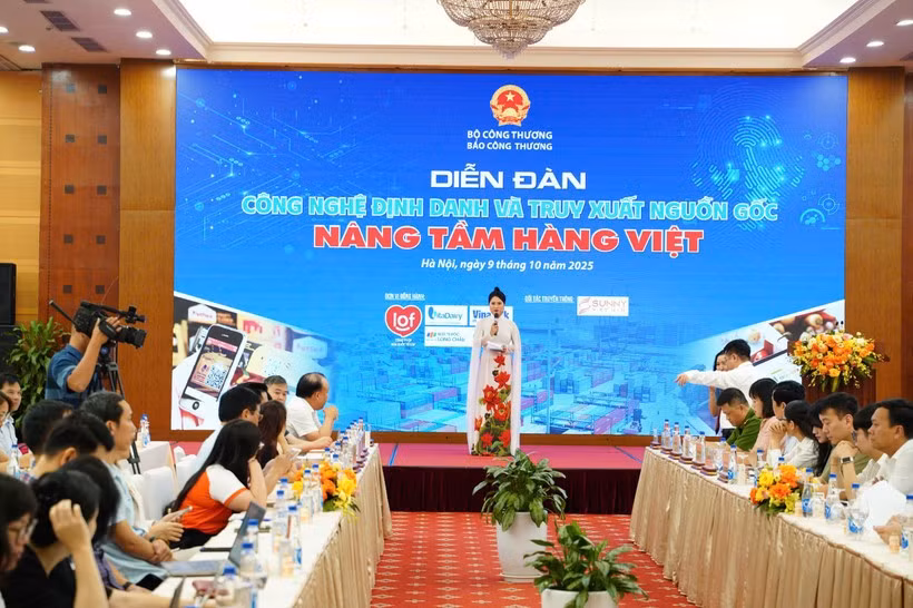 El foro “Tecnología de la identificación y trazabilidad aumentando el valor de los productos vietnamitas”, organizado por el periódico Cong Thuong. (Foto: Vietnam+) 