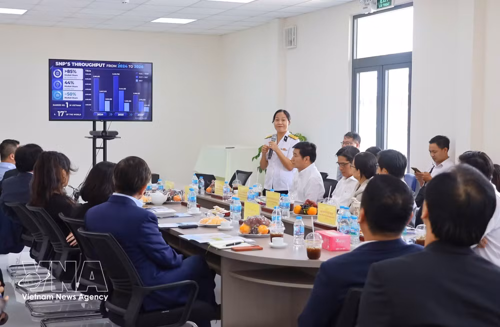 vnanet-potal-doanh-nghiep-singapore-tim-hieu-co-hoi-dau-tu-tai-vsip-can-tho-8815988.jpg