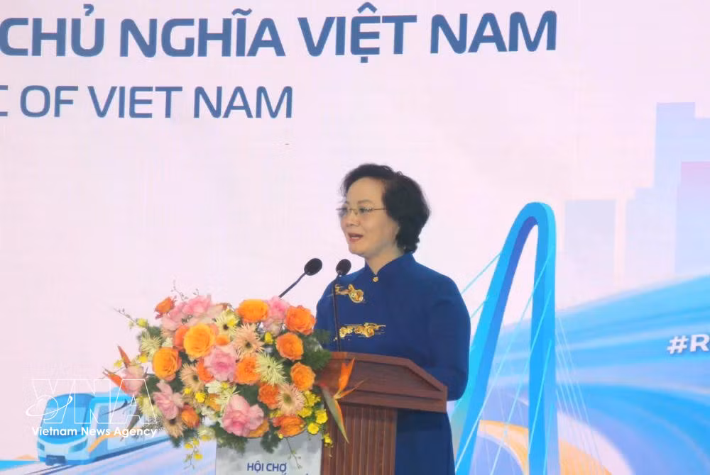 vnanet_otaldiendanvoichudedulichmicetrongkynguyenmoi8986854.jpg