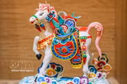 Artesano vietnamita revitaliza arte tradicional de las figurillas “to he”