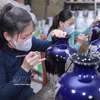 Técnicas complejas de elaboración de cerámica en el pueblo alfarero de Bat Trang (Hanói). Foto: