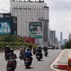 Vehículos circulando por el puente Cong Ly, en dirección al centro de la ciudad de Ho Chi Minh, el 6 de septiembre de 2026. Foto: VNA