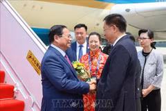 El primer ministro vietnamita, Pham Minh Chinh, llega a Tianjin para su participación en la XVI Reunión Anual de los Nuevos Campeones del Foro Económico Mundial y su visita de trabajo a China (Foto: VNA)