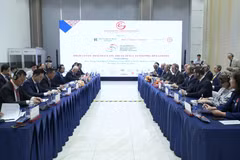 Durante la reunión entre el Comité Popular de Ciudad Ho Chi Minh y el embajador de Italia en Vietnam, Marco Della Seta, junto con la delegación de agencias, organizaciones y empresas italianas que asisten al Diálogo (Foto: VNA)