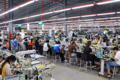 El sector textil, de la confección y del calzado de Vietnam busca pasar de la fabricación por encargo y el ensamblaje a actividades de mayor valor añadido, con más contenido tecnológico y competitividad. (Foto: VNA)