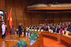 El presidente de la República Socialista de Vietnam, To Lam, presta juramento de su cargo. (Foto: VNA)