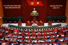 Durante la ceremonia de clausura del tercer pleno del Comité Central del Partido Comunista de Vietnam. (Foto: VNA)