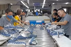 Producción de calzado para exportación a la Unión Europea (Foto: VNA)